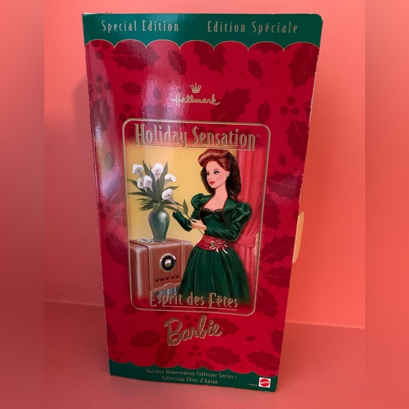 Barbie Holiday Sensation - 1998 - Hallmark Gold Crown Exclusive - Picture 2 of 3